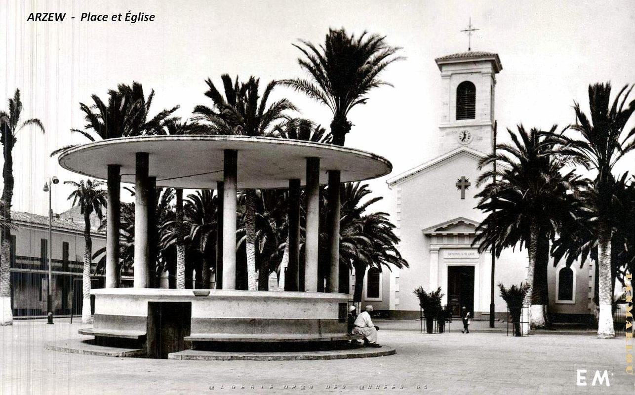 Arzew - Place et eglise.jpg